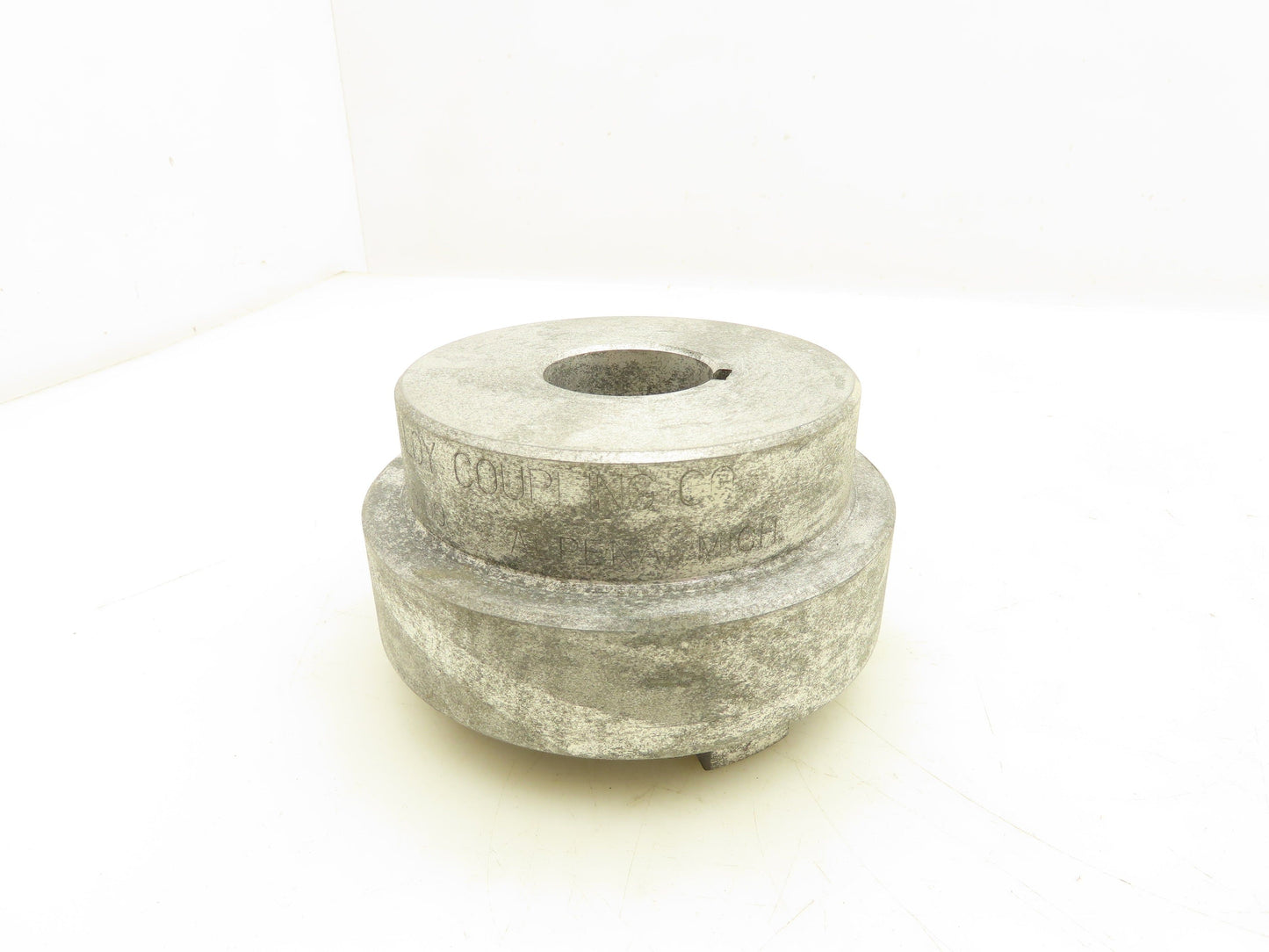 Magnaloy Coupling M50011610 Coupling Hub 1-1/2x5/16" Lot of 2