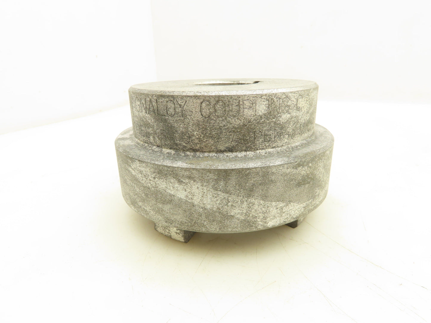Magnaloy Coupling M50011610 Coupling Hub 1-1/2x5/16" Lot of 2