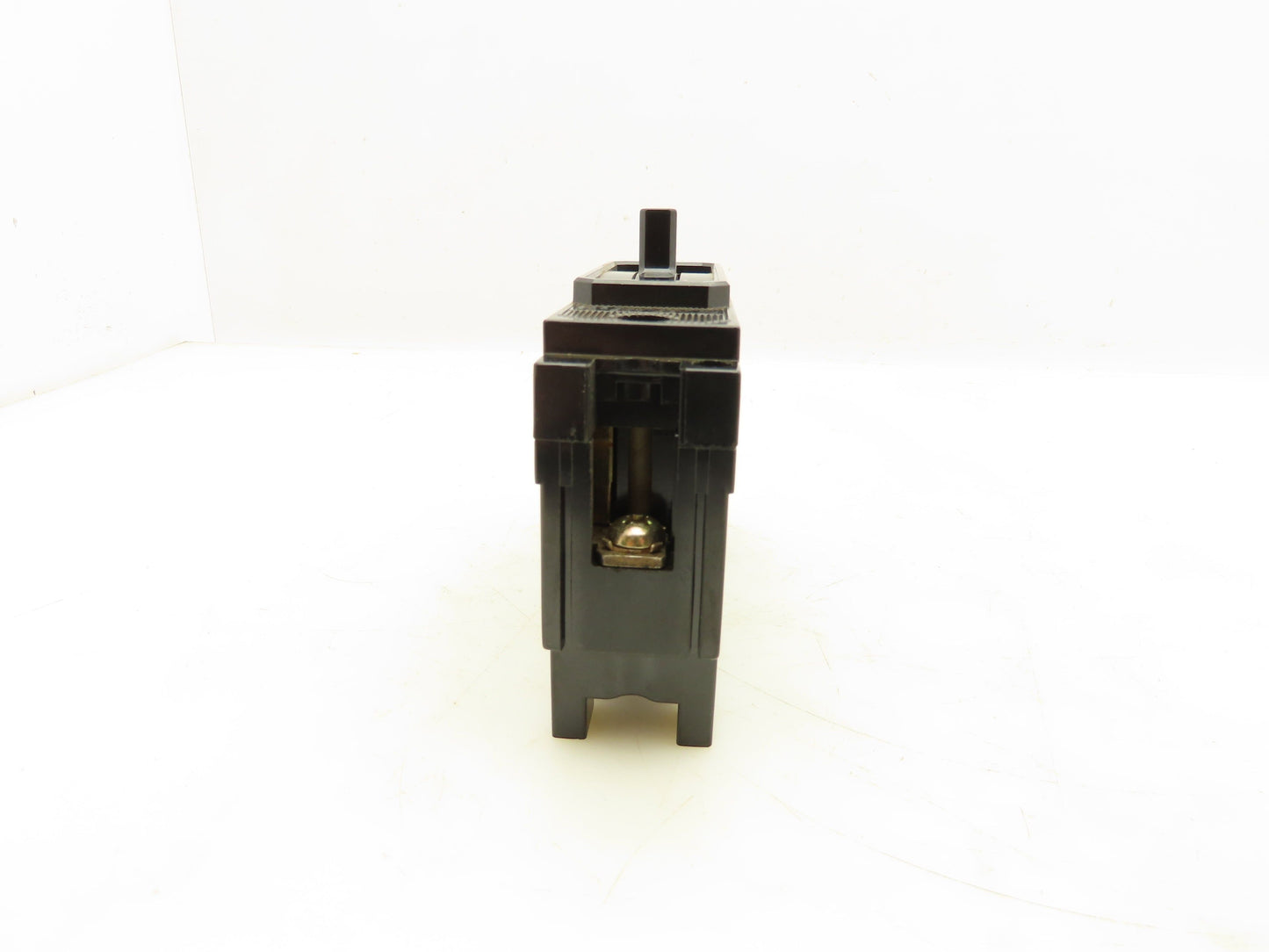 Siemens EE1M015 ITE Circuit Breaker 120VAC 15A 10KA@120V 1Pole 20"Lbs Of Torque