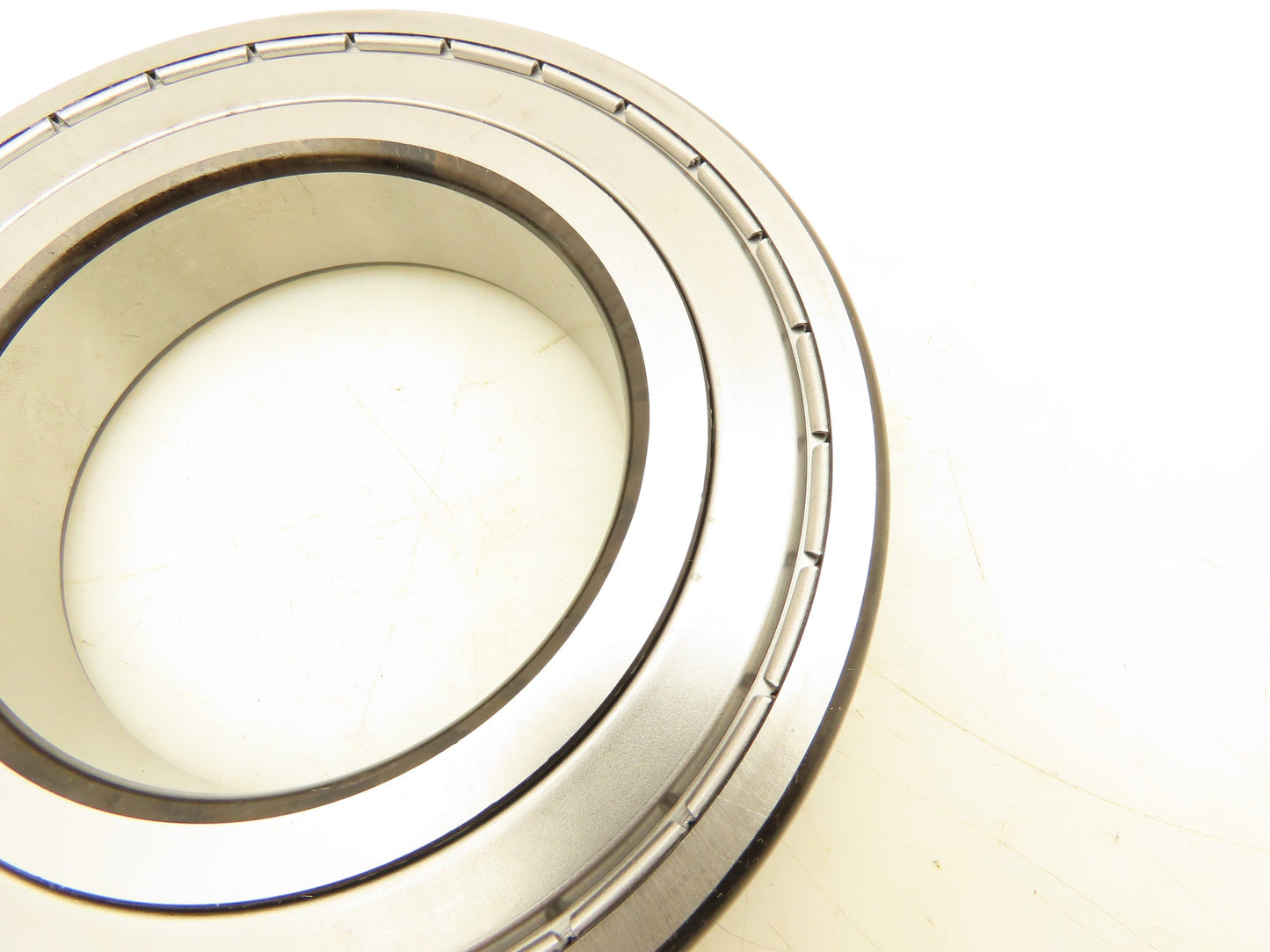 SKF 62172ZJEM Deep Groove Ball Bearing 85MM Bore 150MM OD 28MM Width Shielded