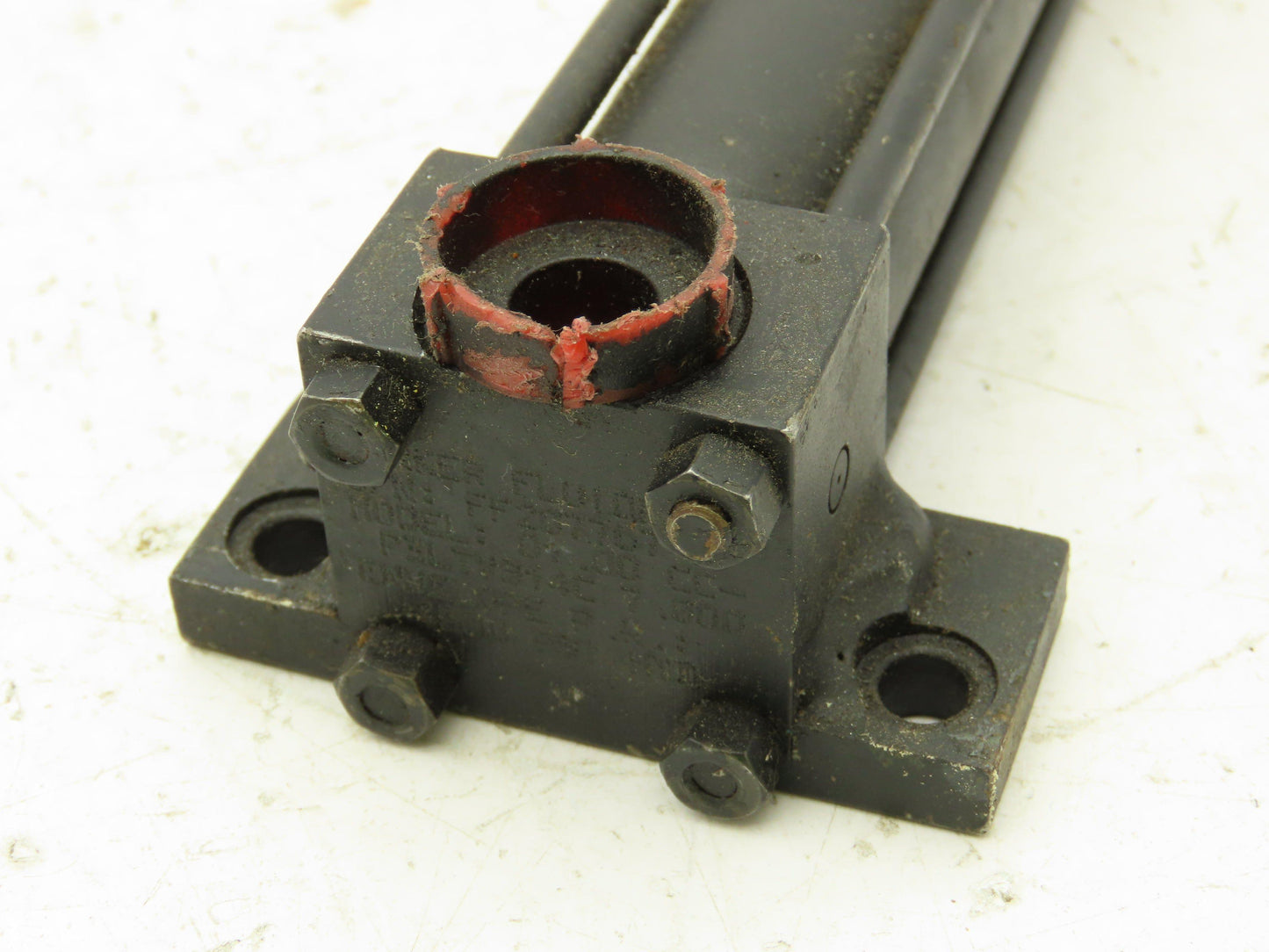 Parker CCP3LTVS14C 3L Hydraulic Cylinder 1" Bore 7" Stroke 1900 PSI Side Lug