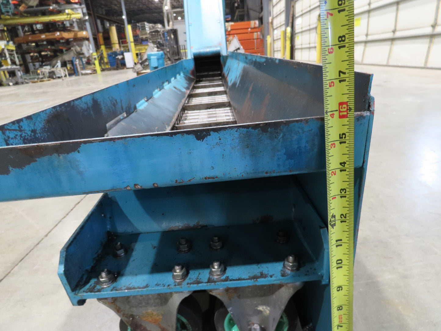Tsubaki CNC Chip Conveyor 84" Infeed 44" Discharge 220V 3PH w/Coolant Tank Pump
