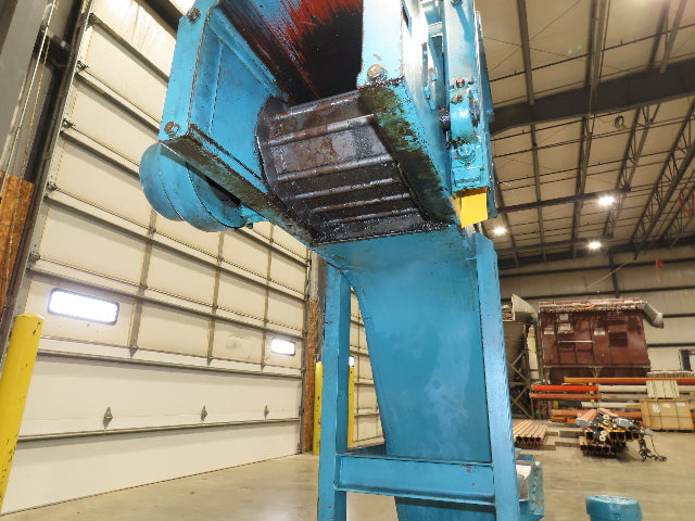 Tsubaki CNC Chip Conveyor 84" Infeed 44" Discharge 220V 3PH w/Coolant Tank Pump