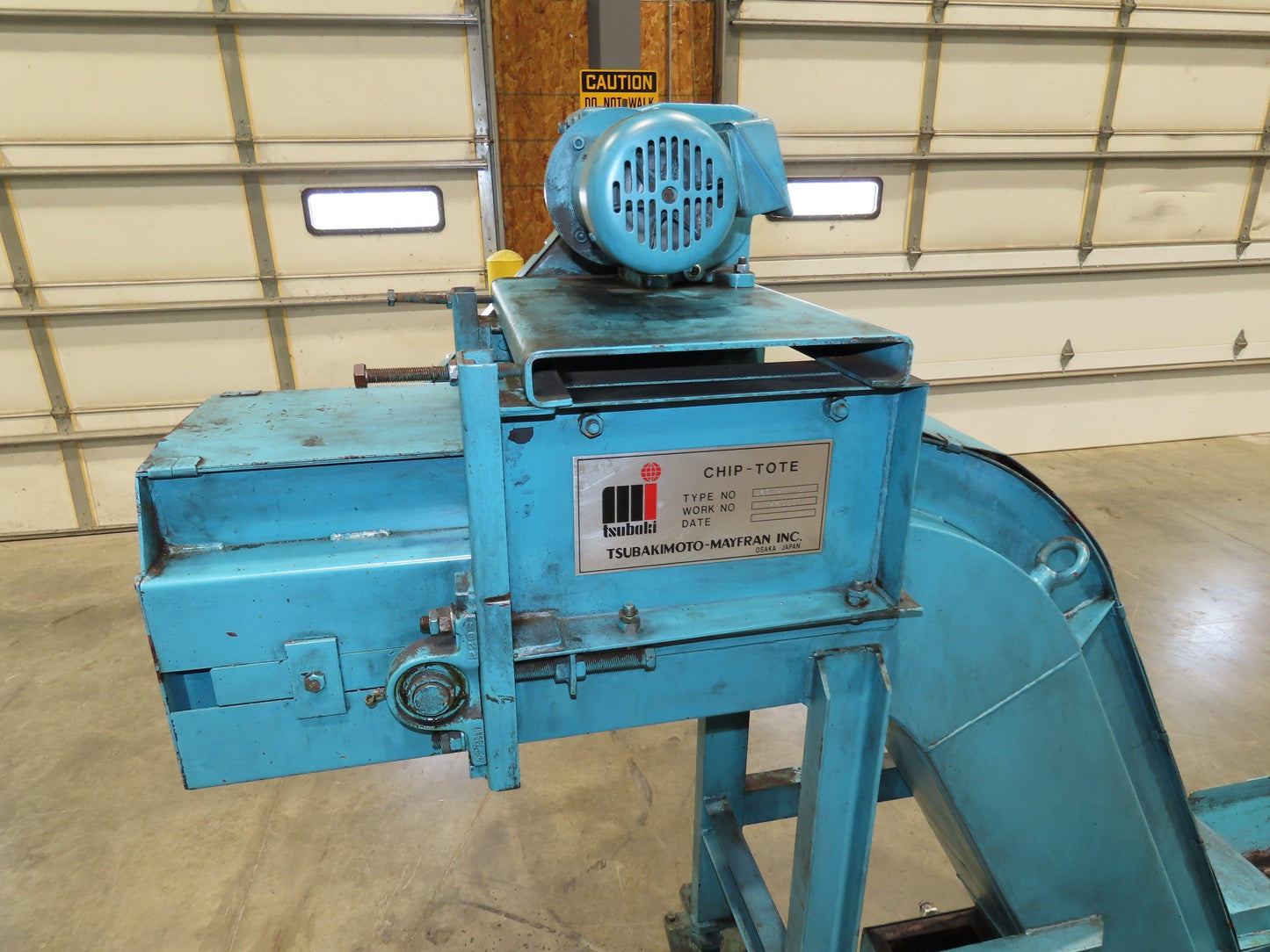Tsubaki CNC Chip Conveyor 84" Infeed 44" Discharge 220V 3PH w/Coolant Tank Pump