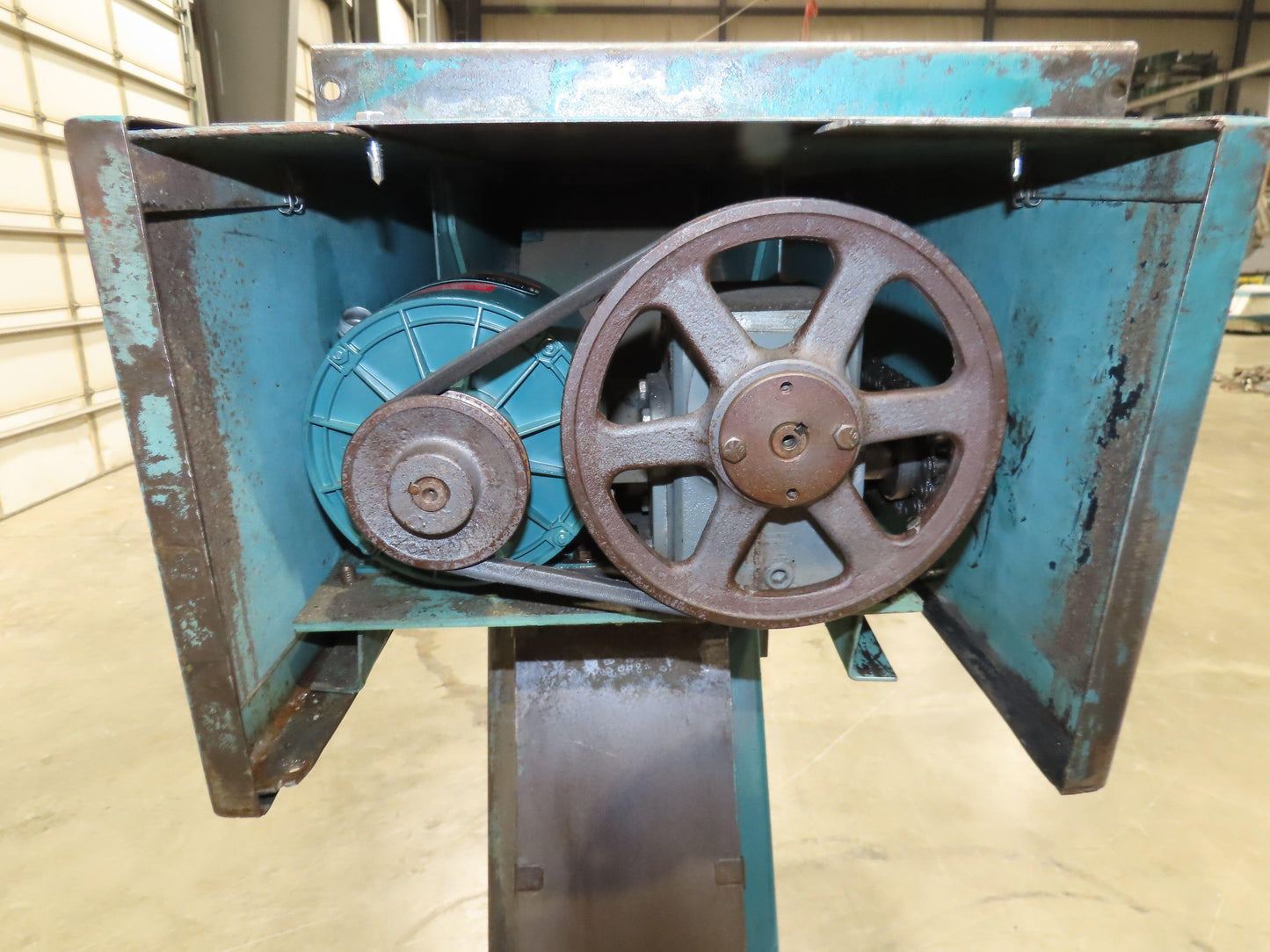 Mayfran Chip-Tote Hinge Belt CNC Chip Conveyor 68" Infeed 44" Discharge 460V 3PH