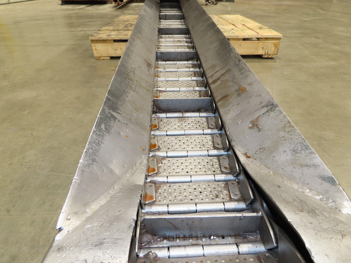 Mayfran Chip-Tote Hinge Belt CNC Chip Conveyor 68" Infeed 44" Discharge 460V 3PH