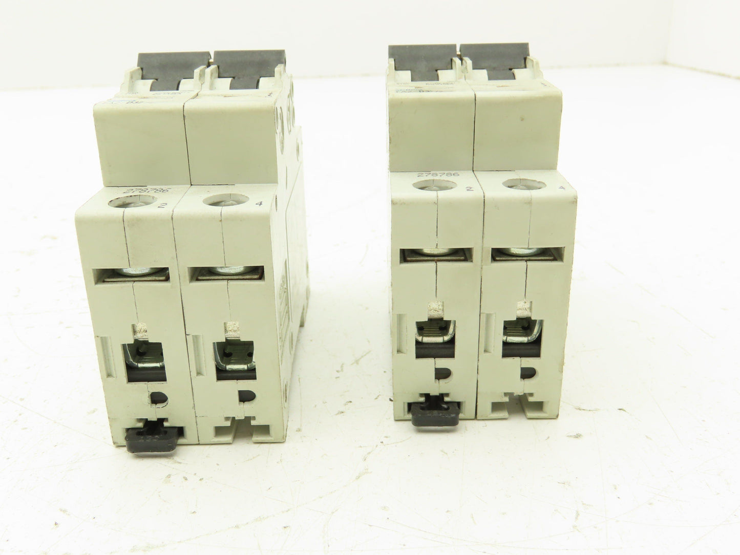 Eaton FAZ-D32/2 Circuit breaker 2-Pole 32A Lot of 2