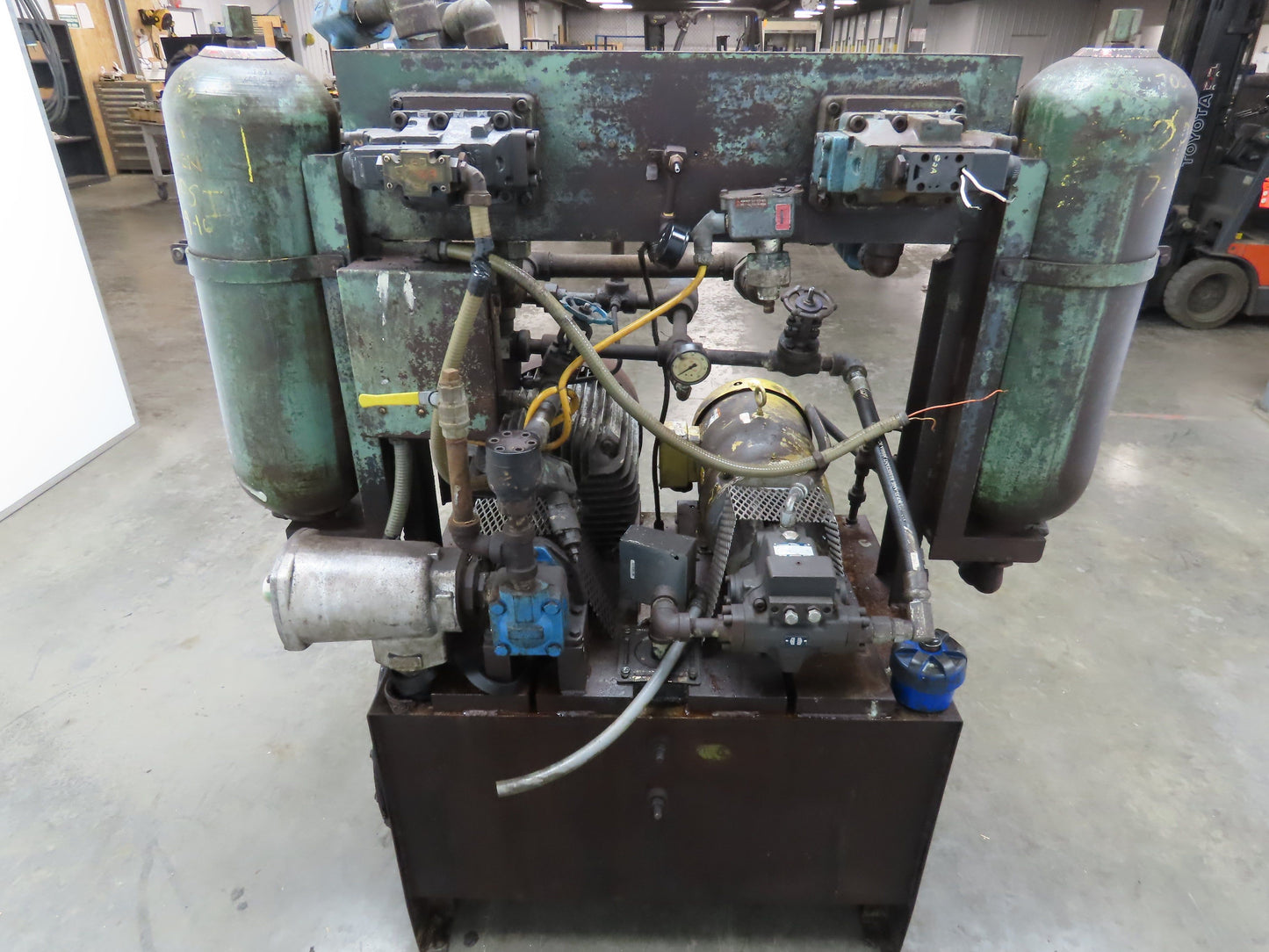 Dual Hydraulic Pump 60 Gallon Power Unit 2500 PSI 13GPM 10GPM Bladder Tank 460V