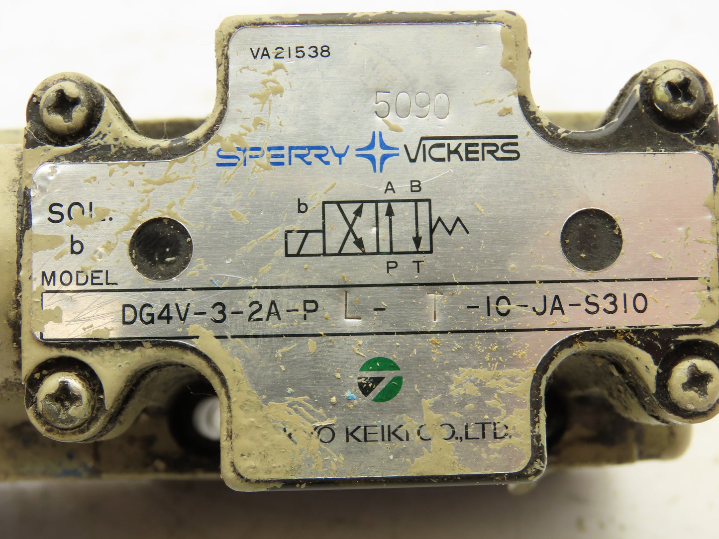 Vickers DG4V-3-2A-PL-T-10-JA-S310 Directional Single Solenoid Valve 100/110V