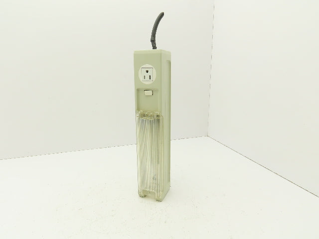 Wiegmann WKL025SWLT120 Fluorescent Magnetic Enclosure Light Outlet 15A