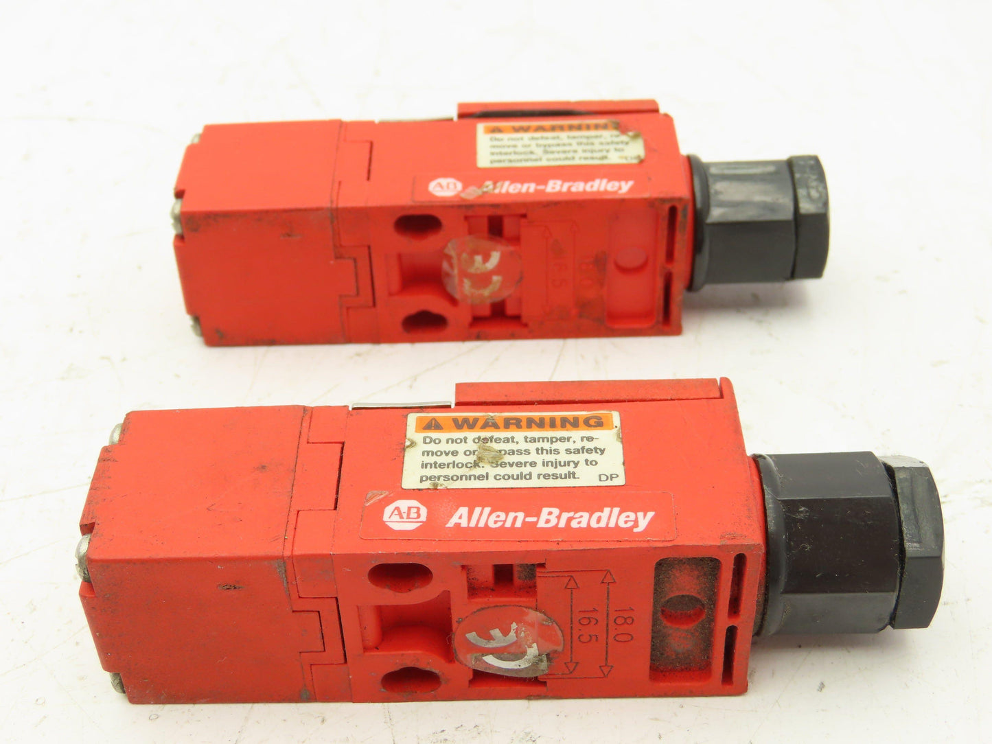 Allen Bradley 440K-E33014 Guardmaster Elf Safety Interlock Switch Lot of 2