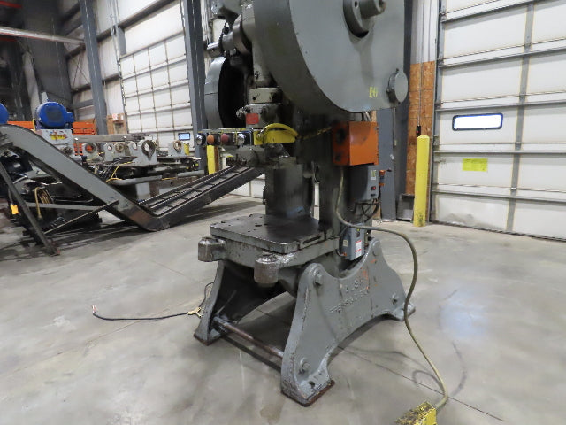 Walsh No 65 Ton Geared Mechanical Punch Press 6" Stroke 10" Throat 7.5Hp 3Ph
