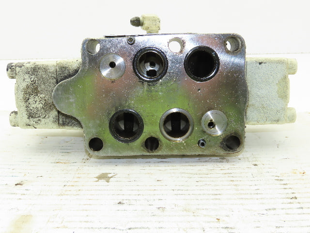 Vickers DG5V-H8-3C-E-T-P7-H-80-JA758 Directional Control Solenoid Valve 24VDC