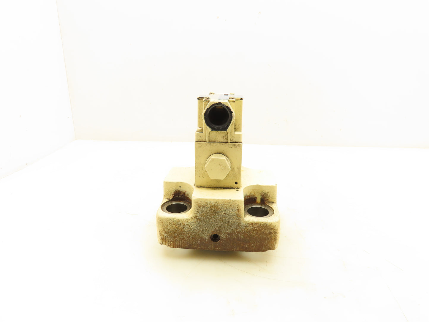 Tokimec Vickers CVC-40-D3-T39-10-JA Solenoid Control Cartridge Valve Cover 24VDC