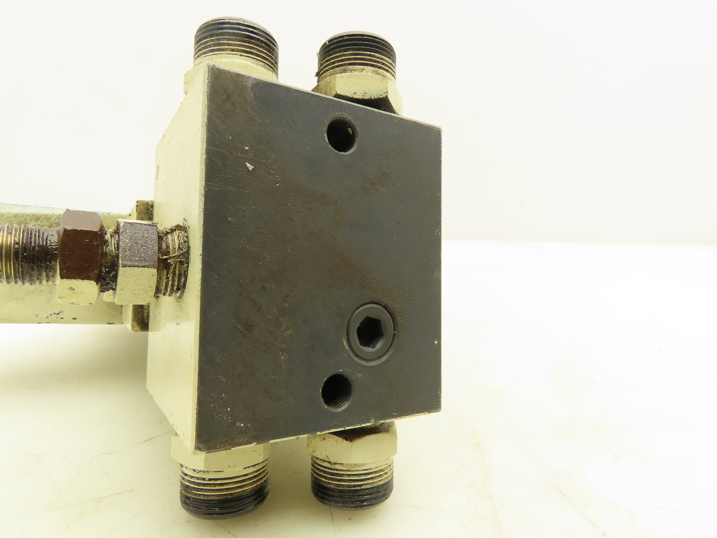Tokimec Vickers DG4V-3-6C-M-P7-H-7-50 Flow Control Modular Solenoid Valve Stack