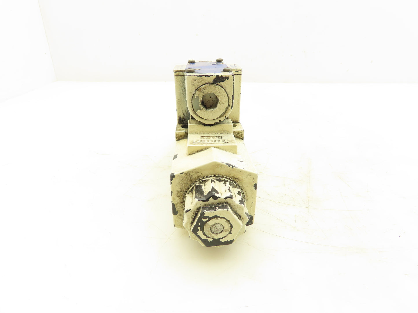 Yuken DSG-01-3C4-D24-50329 Directional Control Solenoid Valve 24VDC