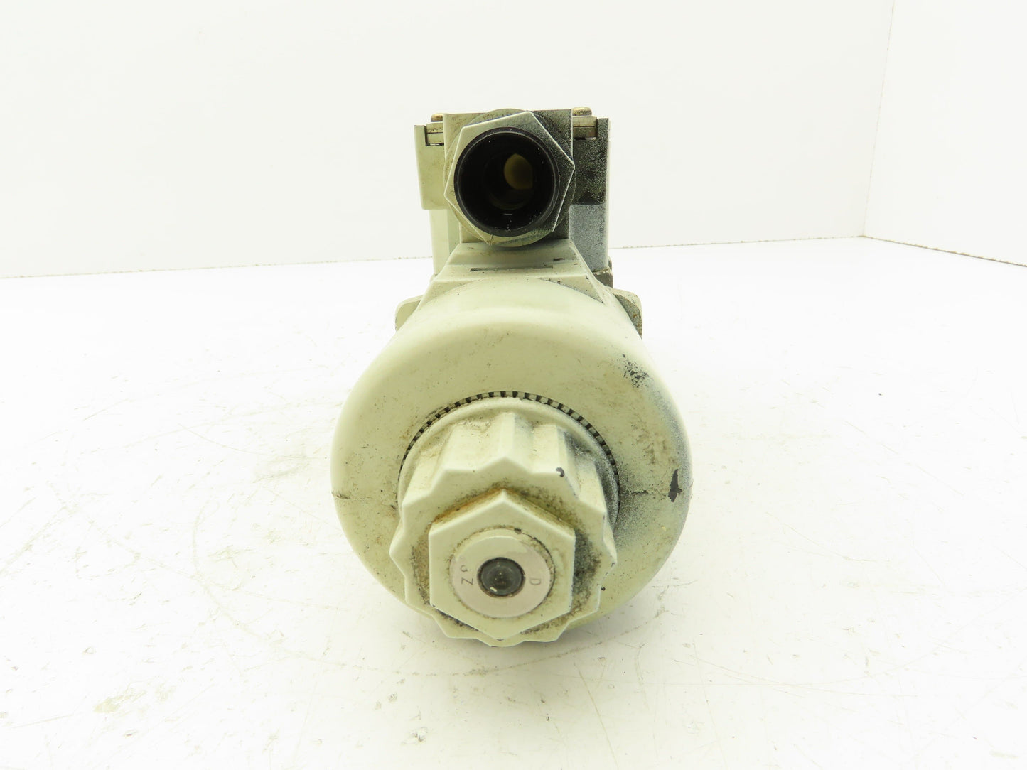 Yuken DSG-03-3C40-D24-50 Directional Control Solenoid Valve 24VDC