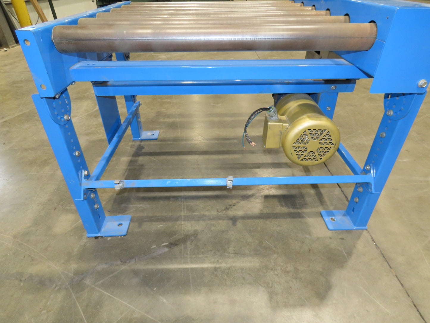 EMI 38"W x 36"L Chain Drive 2.5" Live Power Roller Conveyor 31"BF 1/2Hp 460V 3PH