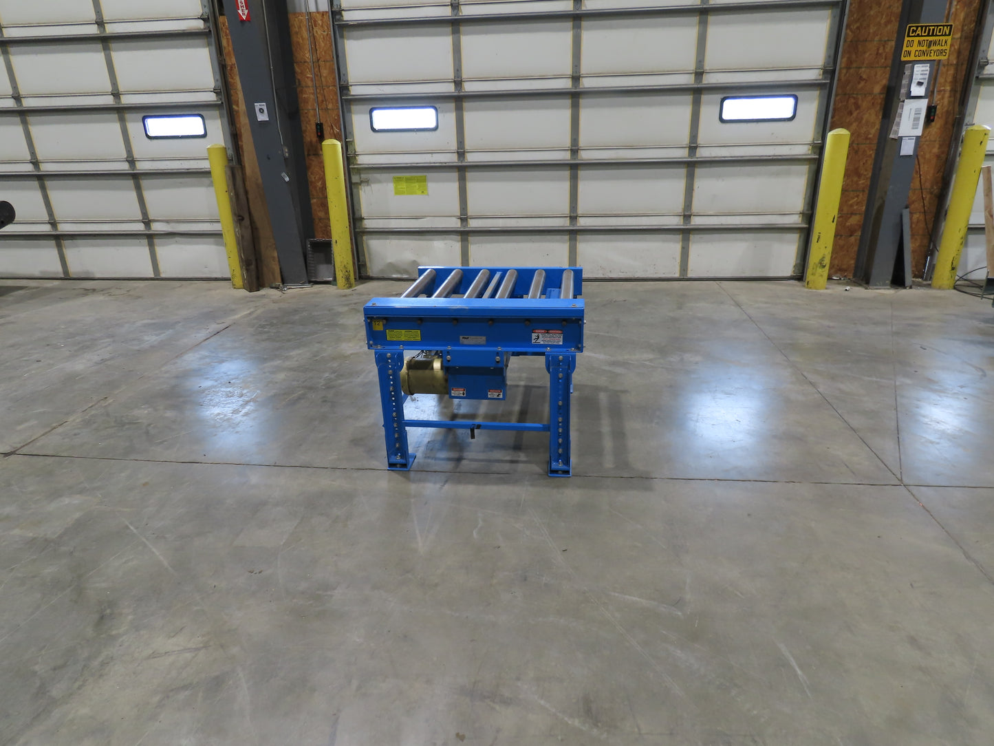 EMI 38"W x 36"L Chain Drive 2.5" Live Power Roller Conveyor 31"BF 1/2Hp 460V 3PH