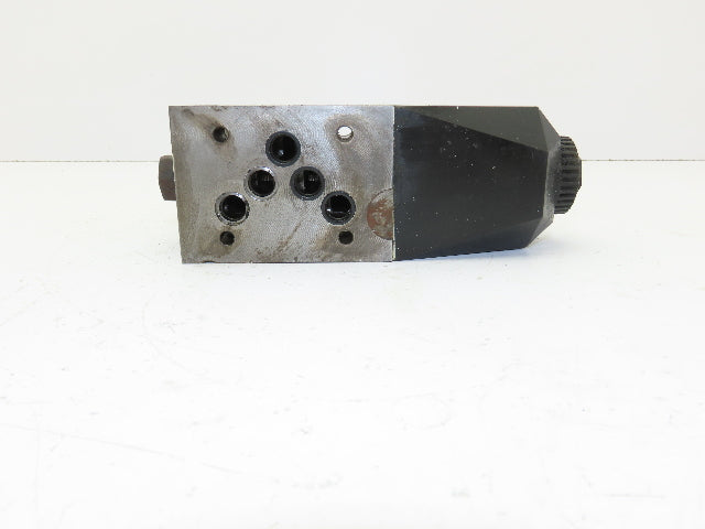 Tokimec Vickers DG4V-5-22A-M-P7L-H-6-30 Directional Control Solenoid Valve 24VDC