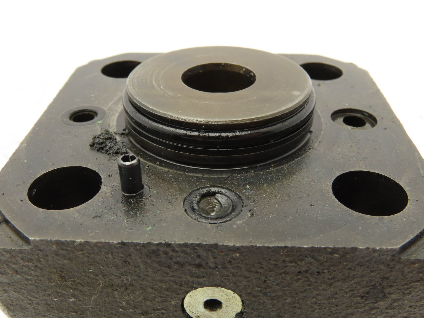 Vickers CVCS-25-D1-S2-10-S19 Slip-In Cartridge Relief Valve Cover