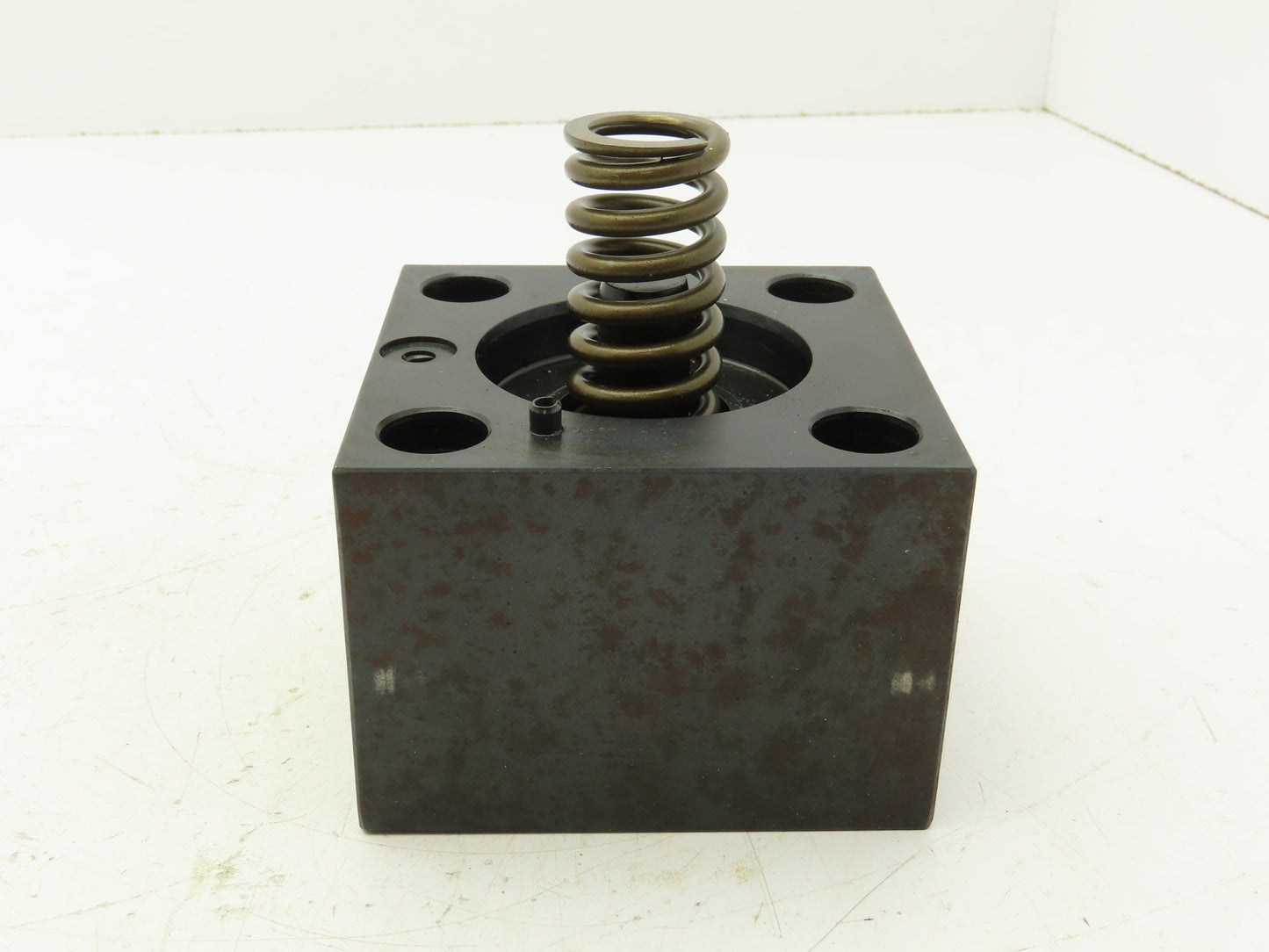 Husky D2WKE32B6MX/Q10X12 Cartridge Valve Cover D2WK E32 B6 MX