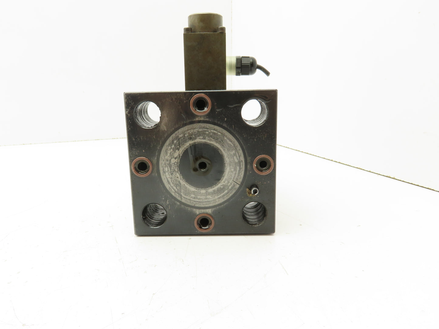 Husky CCE32B62WX06 Cartridge Valve Cover 24V Directional Pilot Valve WE42