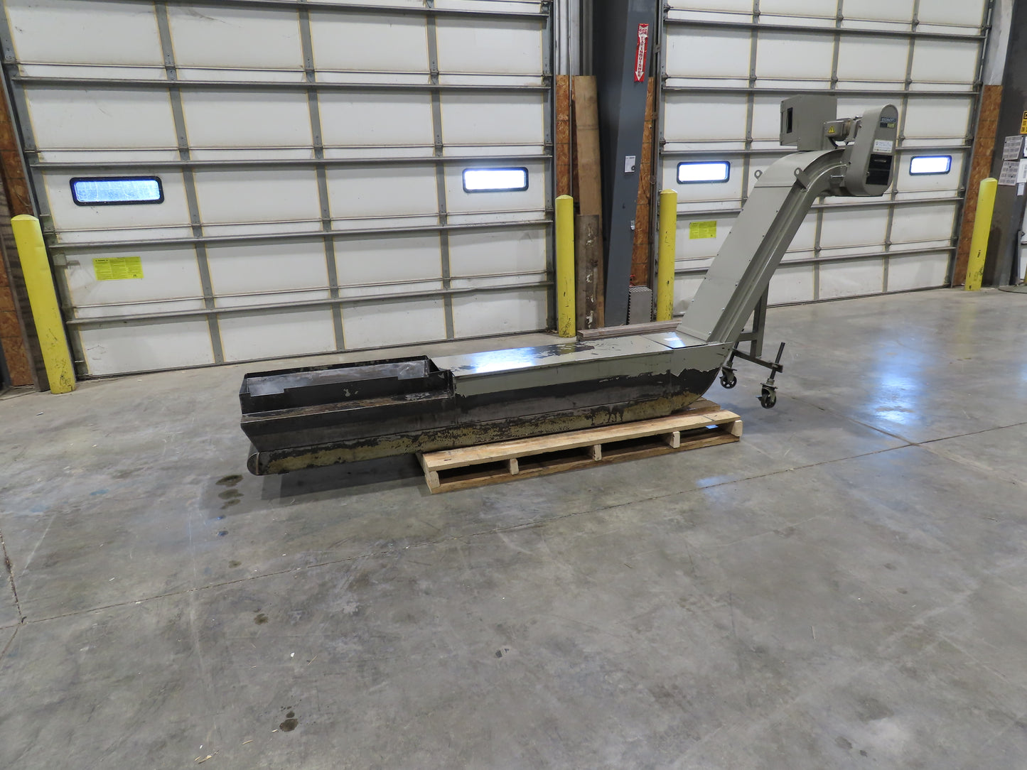 Enomoto Hinge Belt CNC Chip Conveyor 15"x 88" Infeed 46" Discharge 220V 3PH