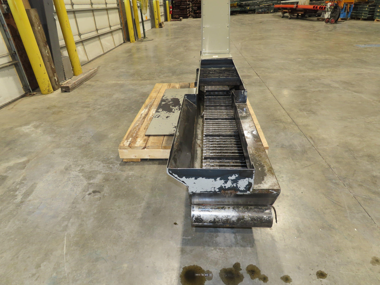 Enomoto Hinge Belt CNC Chip Conveyor 15"x 88" Infeed 46" Discharge 220V 3PH