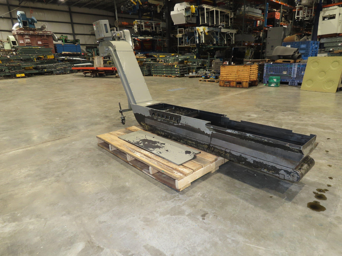 Enomoto Hinge Belt CNC Chip Conveyor 15"x 88" Infeed 46" Discharge 220V 3PH