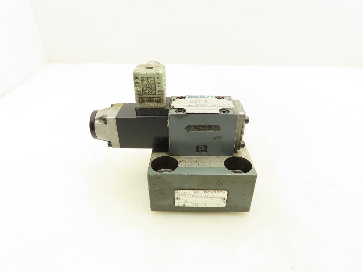 Rexroth LFA 32 KWA-62/A10/12 Cartridge Control Cover w/Directional Valve 4WE6D51