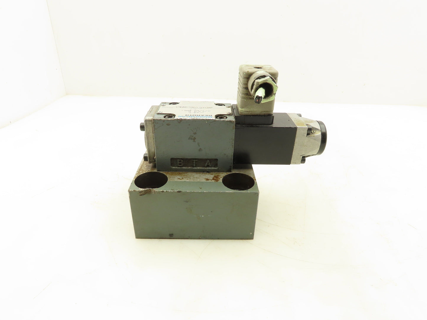 Rexroth LFA 32 KWA-62/A10/12 Cartridge Control Cover w/Directional Valve 4WE6D51