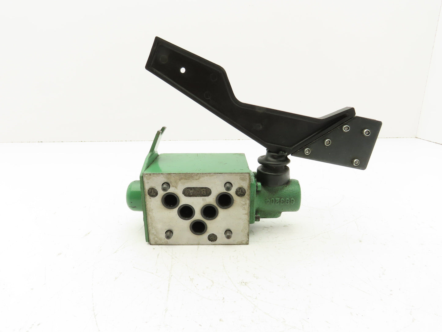 Parker D3ML4B10X4384 Manual Lever Directional Spool Valve 2-Position 3000 PSI