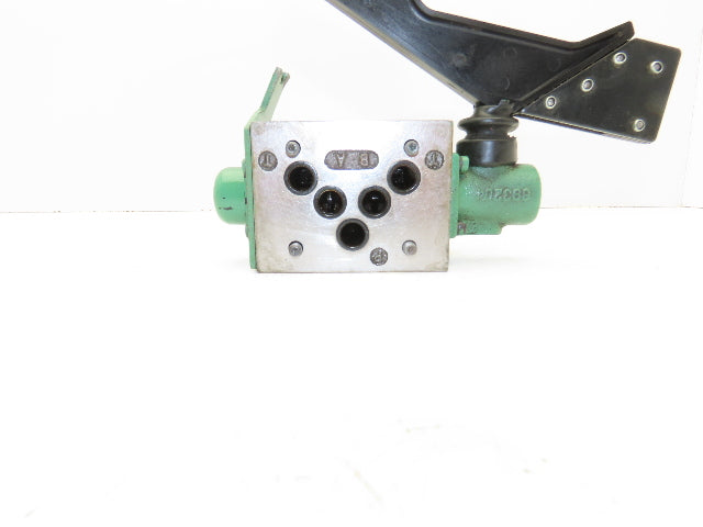 Parker D3ML4B10X4384 Manual Lever Directional Spool Valve 2-Position 3000 PSI