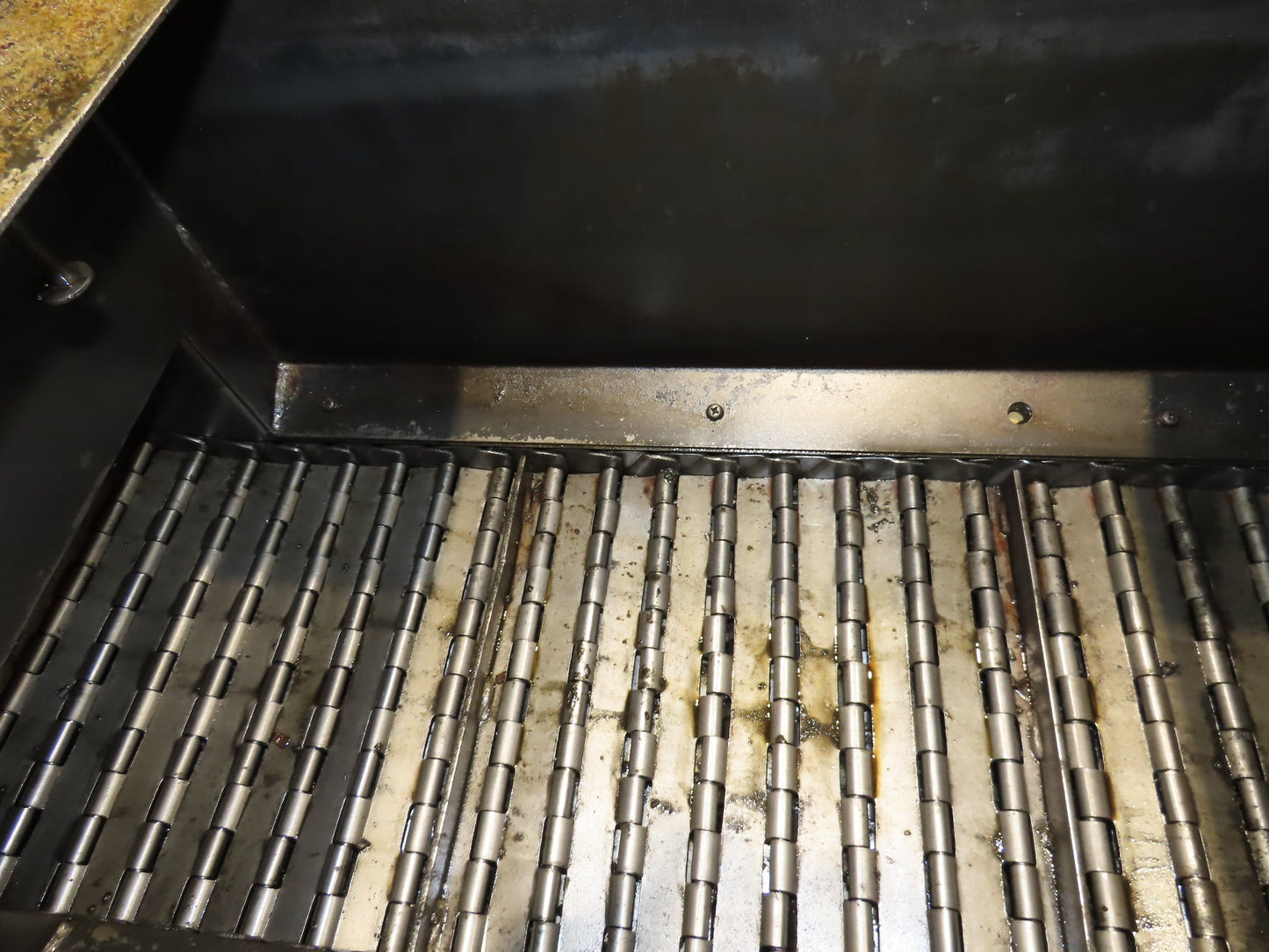 Enomoto Hinge Belt CNC Chip Conveyor 16"x 62" Infeed 36-42" Discharge 220V 3PH