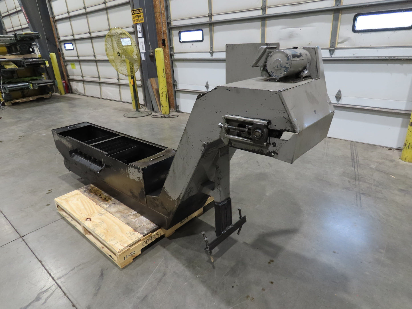 Enomoto Hinge Belt CNC Chip Conveyor 16"x 62" Infeed 36-42" Discharge 220V 3PH