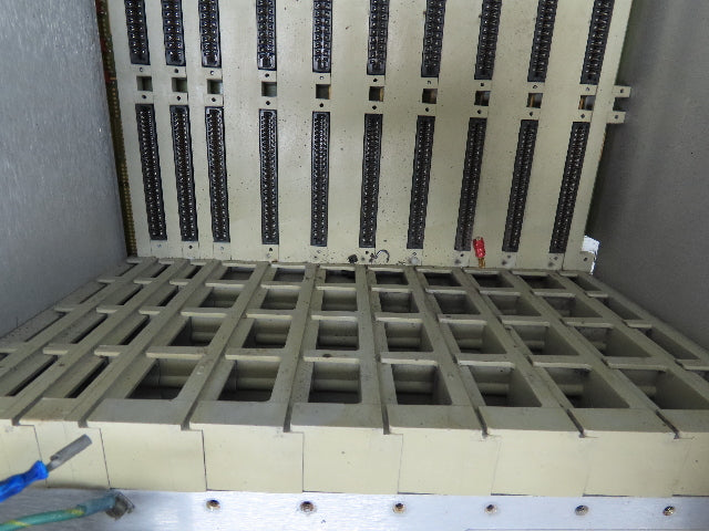Cincinnati Milacron 3-700-0211A PLC Chassis 10-Slot Rack Power Supply 115V 1PH