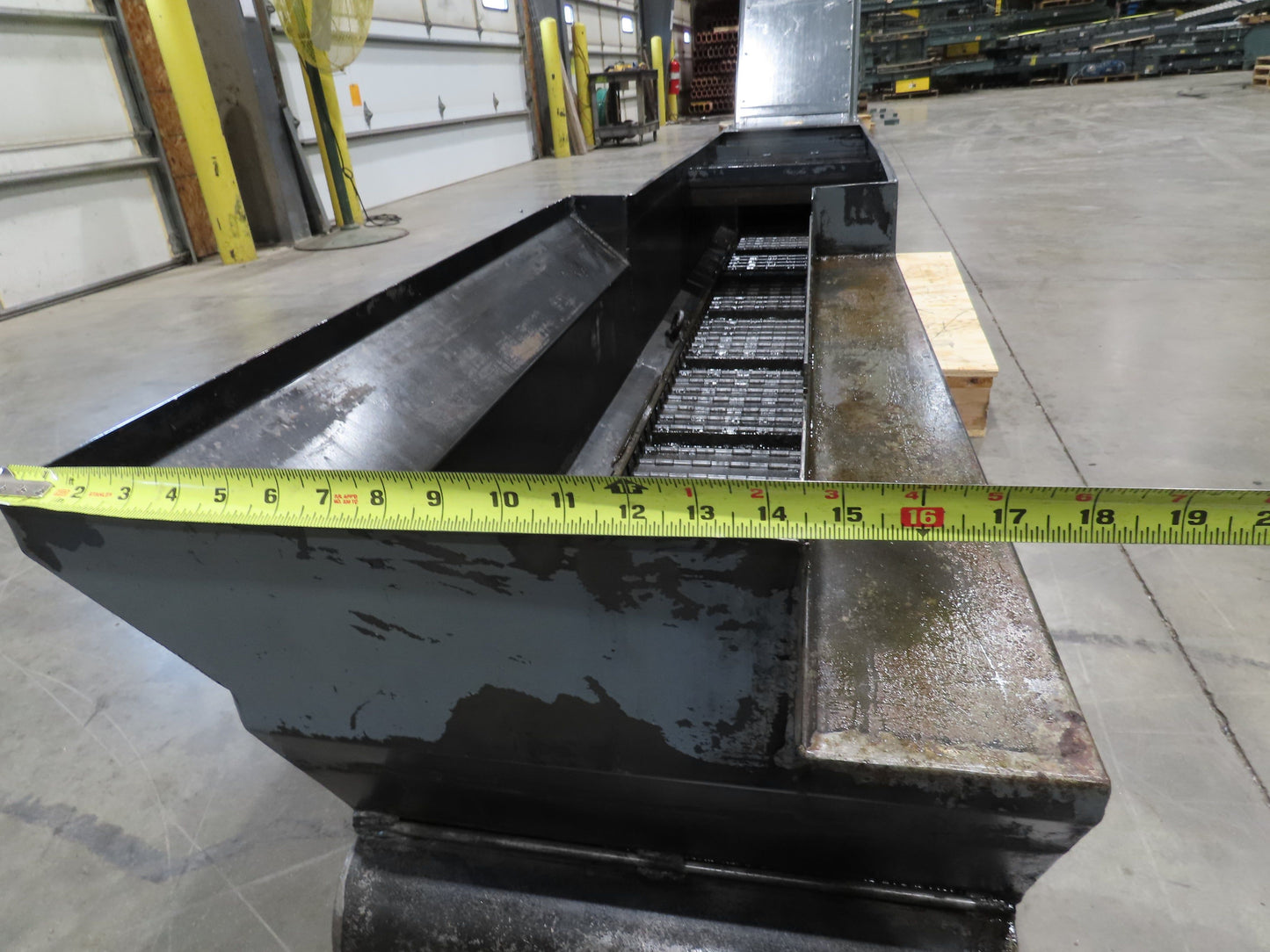 Enomoto Hinge Belt CNC Chip Conveyor 15"x 88" Infeed 46" Discharge 220V 3PH