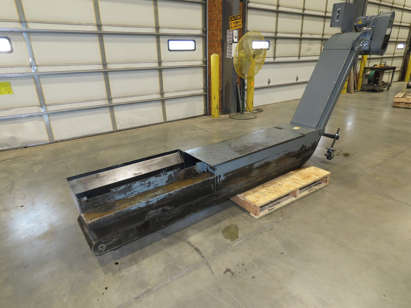 Enomoto Hinge Belt CNC Chip Conveyor 15"x 88" Infeed 46" Discharge 220V 3PH