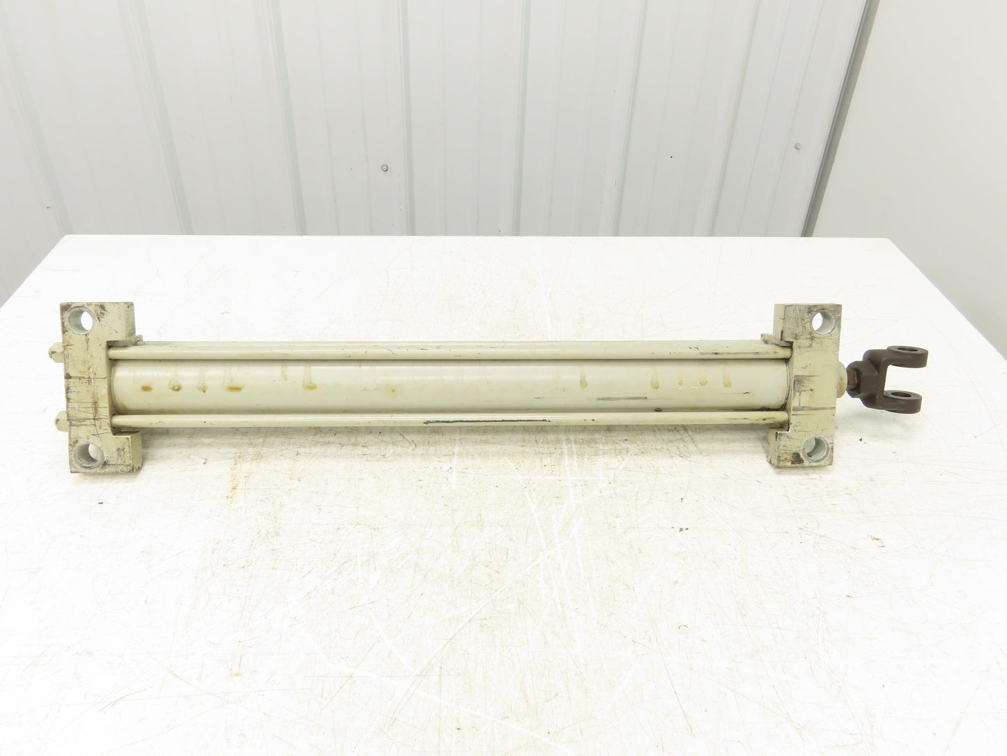 Hydraulic Tie-Rod Cylinder 2.5" Bore 24" Stroke Side Lug Foot Mount