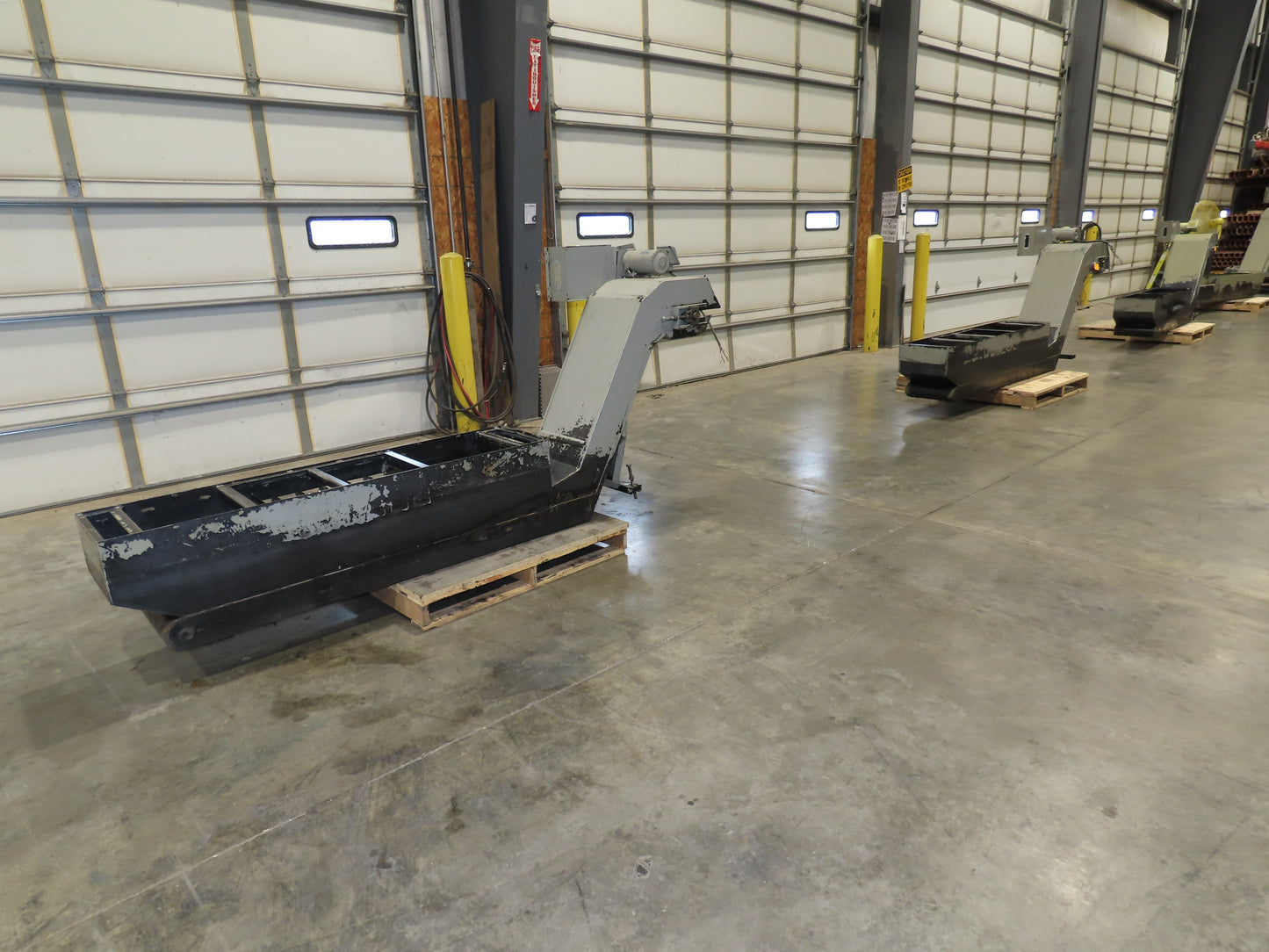 Enomoto Hinge Belt CNC Chip Conveyor 16"x 62" Infeed 31" Discharge 220V 3PH