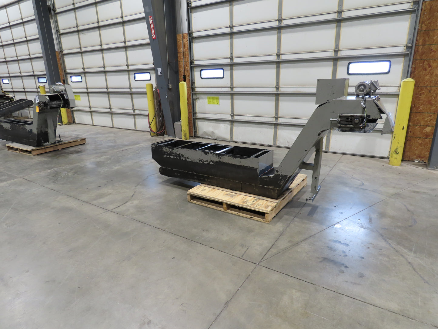 Enomoto Hinge Belt CNC Chip Conveyor 16"x 62" Infeed 31" Discharge 220V 3PH