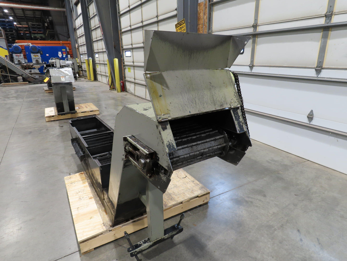Enomoto Hinge Belt CNC Chip Conveyor 16"x 62" Infeed 31" Discharge 220V 3PH