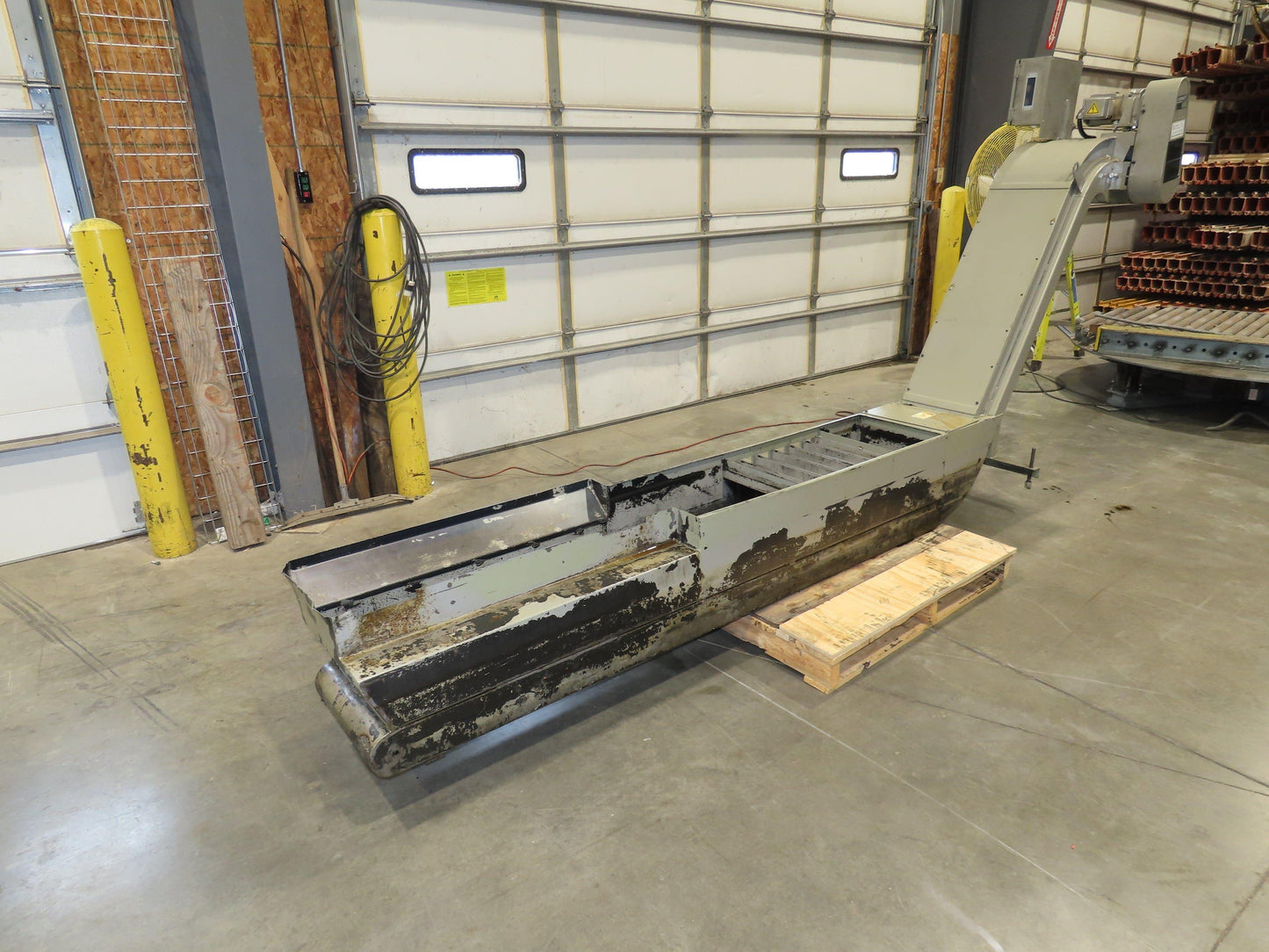 Enomoto Hinge Belt CNC Chip Conveyor 16"x 88" Infeed 46" Discharge 220V 3PH