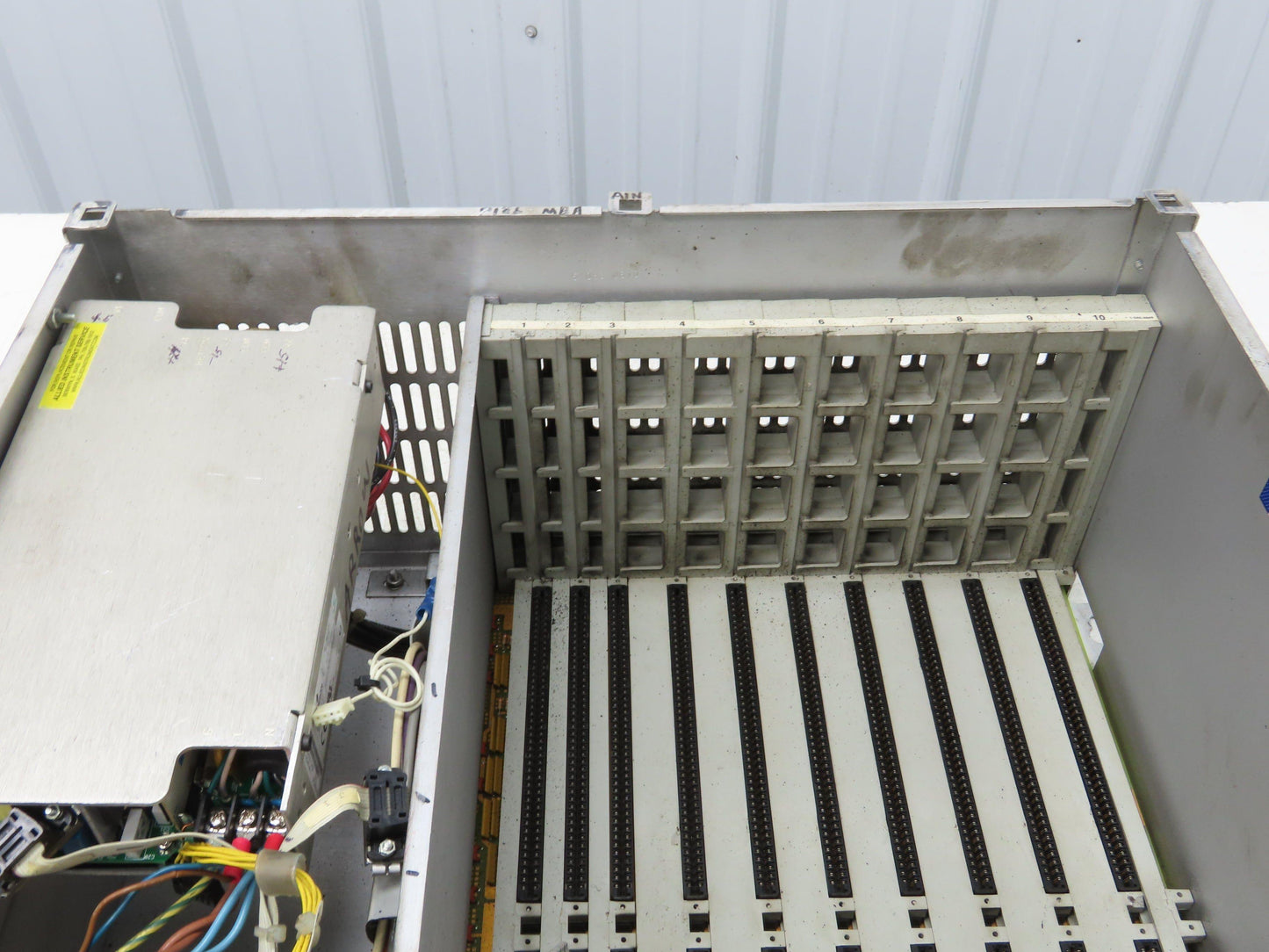 Cincinnati Milacron 3-700-0198A PLC Chassis Slot Rack Power Supply 115V 3A 1PH