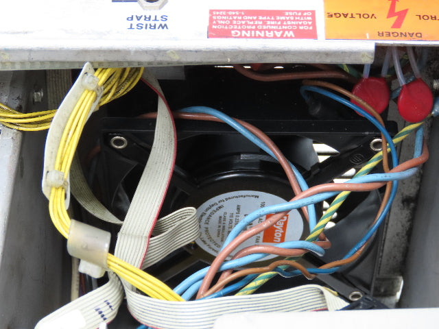 Cincinnati Milacron 3-700-0198A PLC Chassis Slot Rack Power Supply 115V 3A 1PH
