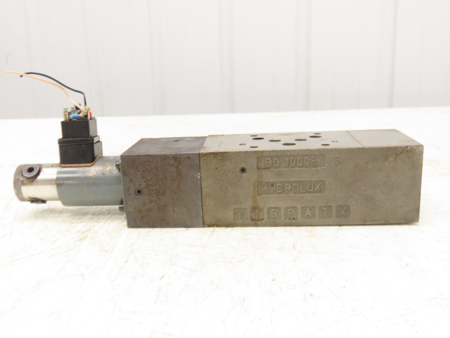 Husky Hydrolux ZFDPCMEP10PPA4EK0ZS3B/DME210 Hydraulic Proportional Valve