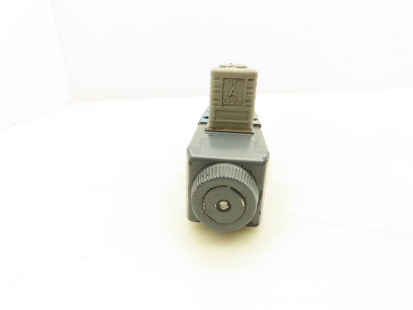 Vickers DG4V-3-6C-M-U-HL7-60 Directional Control Solenoid Valve 24VDC