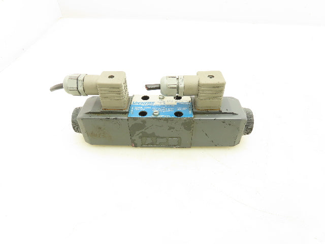 Vickers DG4V-3-6C-M-U-HL7-60 Directional Control Solenoid Valve 24VDC