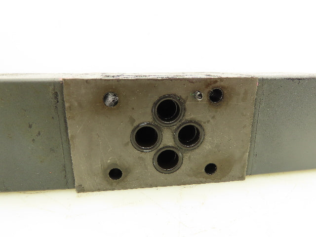 Vickers DG4V-3-6C-M-U-HL7-60 Directional Control Solenoid Valve 24VDC